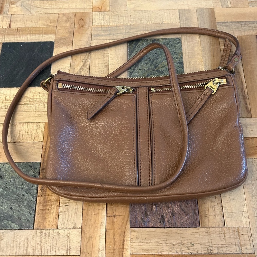 Beige Leather Fossil Crossbody Purse